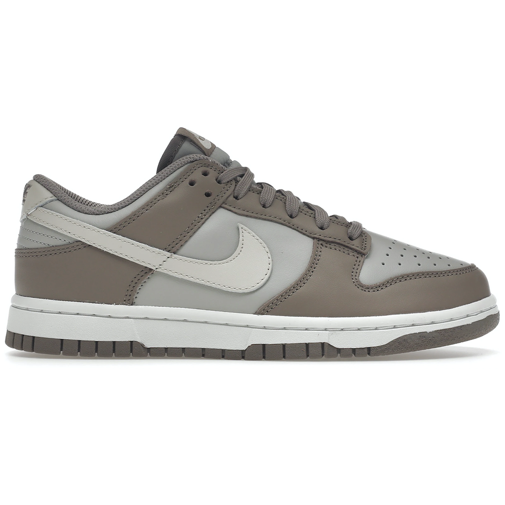 W Nike Dunk Low "Bone Beige"